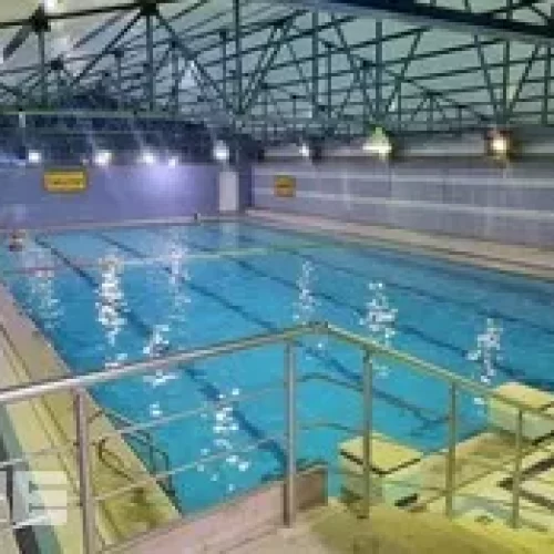 استخر-دانشگاه-آزاد-اسلامشهر